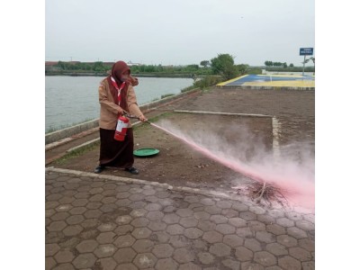 Latihan Pemadam Api Ringan