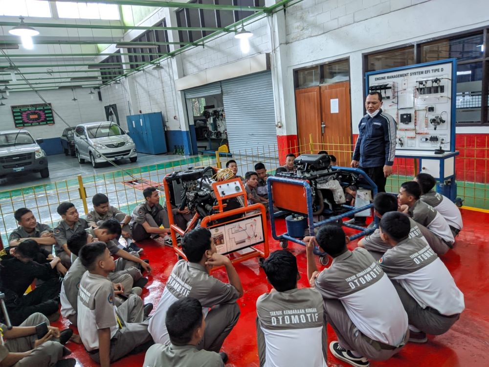 TEKNIK KENDARAAN RINGAN OTOMOTIF